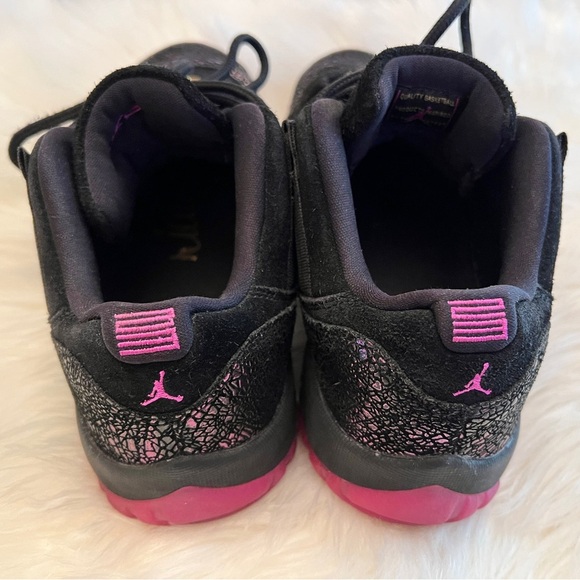 Women’s Air Jordan 11 Low 'Rook to Queen' size 9.5 - Picture 3 of 10